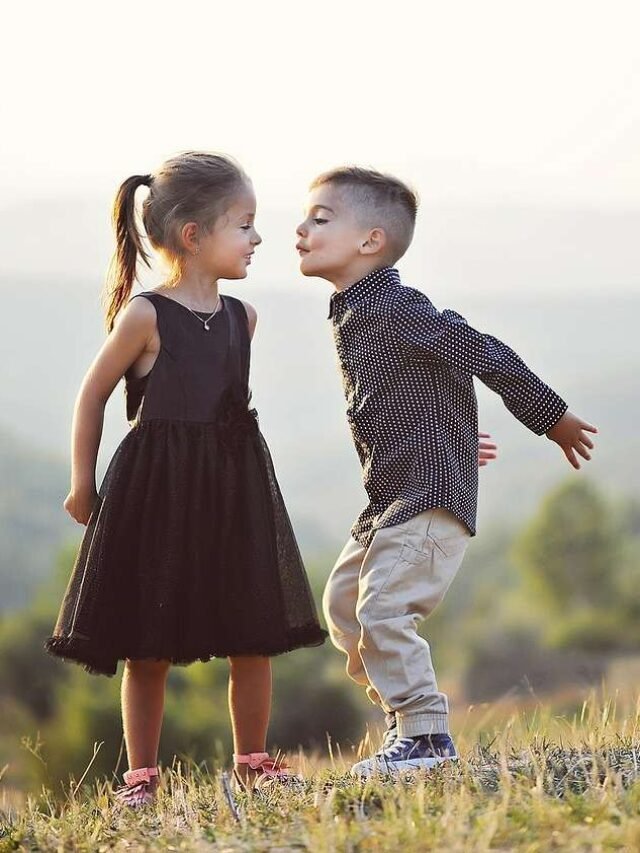 See the smile of lovely children, the happiness of this Children’s Day