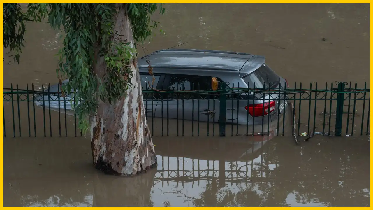 How Climate Change, Poor Planning, and Encroachment are Causing Delhi's Floods!